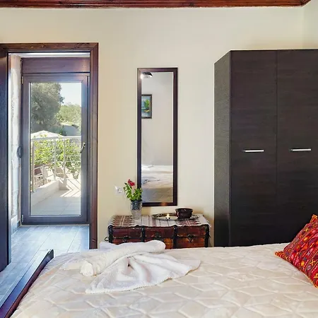 Holiday home Smaragda Stone Vamos