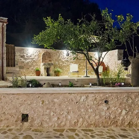 Holiday home Smaragda Stone *